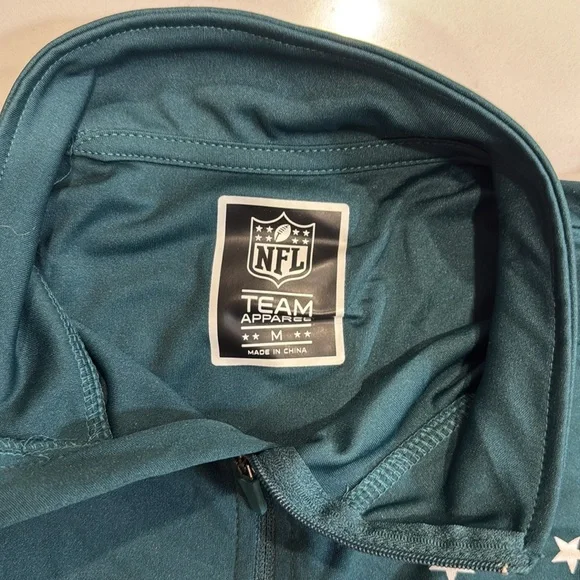 NFL Eagles QuarterZip - Size M - Picture 2 of 2